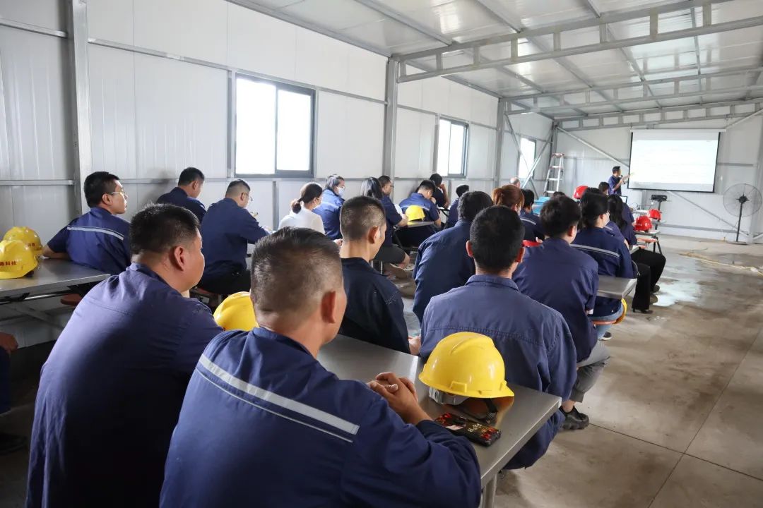 開展“安全生產(chǎn)月”系列活動，筑牢安全防火墻